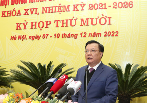 Phát biểu chỉ đạo tại kỳ họp, Uỷ viên Bộ Chính trị, Bí thư Thành uỷ Đinh Tiến Dũng ghi nhận, đánh giá cao 5 kết quả nổi bật của Hội đồng nhân dân Thành phố trong năm 2022 với nhiều đổi mới trong hoạt động, quyết liệt, toàn diện, sâu sát và hiệu quả đóng góp quan trọng vào kết quả thực hiện nhiệm vụ phát triển kinh tế - hội của Thủ đô.