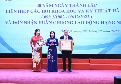 Ngày 9-12, tại Hà Nội, Liên hiệp các Hội Khoa học và Kỹ thuật Hà Nội (Liên hiệp Hội Hà Nội) tổ chức trọng thể Lễ kỷ niệm 40 năm thành lập (1982-2022) và vinh dự đón nhận Huân chương Lao động hạng Nhất.