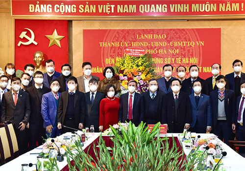 Sáng 21-2, đồng chí Đinh Tiến Dũng, Ủy viên Bộ Chính trị, Bí thư Thành ủy, Trưởng đoàn đại biểu Quốc hội thành phố Hà Nội dẫn đầu đoàn đại biểu Thành ủy, HĐND, UBND, Ủy ban Mặt trận Tổ quốc Việt Nam Thành phố đến thăm, chúc mừng Sở Y tế Hà Nội nhân kỷ niệm 67 năm Ngày Thầy thuốc Việt Nam (27/2/1955 - 27/2/2022).