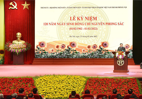Sáng 23-2, tại Cung Văn hóa lao động hữu nghị Việt - Xô, Thành ủy, HĐND, UBND, Ủy ban Mặt trận Tổ quốc Việt Nam thành phố Hà Nội tổ chức trọng thể lễ kỷ niệm 120 năm Ngày sinh đồng chí Nguyễn Phong Sắc (1/2/1902-1/2/2022) - Người chiến sĩ cộng sản kiên trung, bất khuất, nhà lãnh đạo tiền bối tiêu biểu của Đảng và cách mạng Việt Nam, người con ưu tú của Thủ đô Hà Nội.