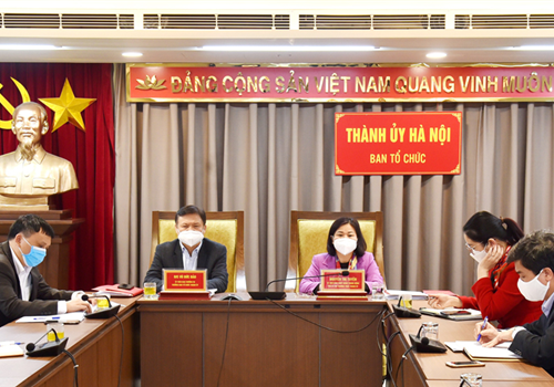Chiều 25-2, Ban Tổ chức Trung ương tổ chức hội nghị trực tuyến kết nối 65 điểm cầu trên cả nước, sơ kết Quy định số 98-QĐ/TƯ ngày 7-10-2017 của Bộ Chính trị (khóa XII) về luân chuyển cán bộ. Ủy viên Bộ Chính trị, Bí thư Trung ương Đảng, Trưởng ban Tổ chức Trung ương Trương Thị Mai chủ trì Hội nghị. Tham dự hội nghị tại điểm cầu Thành ủy Hà Nội có Ủy viên Trung ương Đảng, Phó Bí thư Thường trực Thành ủy Nguyễn Thị Tuyến; Ủy viên Ban Thường vụ Thành ủy, Trưởng ban Tổ chức Thành ủy Vũ Đức Bảo.