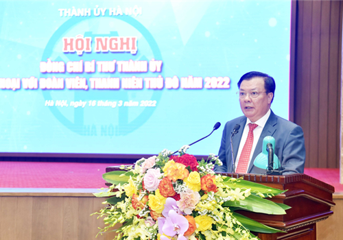 Chiều 16-3, đồng chí Đinh Tiến Dũng, Ủy viên Bộ Chính trị, Bí thư Thành ủy, Trưởng đoàn đại biểu Quốc hội thành phố Hà Nội đã đối thoại với đại biểu đoàn viên, thanh niên Thủ đô. Bí thư Thành ủy Hà Nội Đinh Tiến Dũng cũng đã trao đổi, giải đáp 10 câu hỏi tổng hợp được Bí thư Thành đoàn nêu, 6 câu hỏi được cán bộ, đoàn viên, thanh niên nêu tại buổi đối thoại.