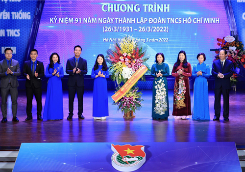 Chiều 24-3, Ban Thường vụ Thành đoàn Hà Nội tổ chức trọng thể chương trình kỷ niệm 91 năm Ngày thành lập Đoàn Thanh niên Cộng sản Hồ Chí Minh (26/3/1931-26/3/2022) và tuyên dương cán bộ Đoàn Thủ đô tiêu biểu.