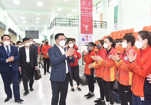 Sáng 24-3, đồng chí Đinh Tiến Dũng, Ủy viên Bộ Chính trị, Bí thư Thành ủy, Trưởng đoàn đại biểu Quốc hội thành phố Hà Nội đã đi thăm, động viên các vận động viên, huấn luyện viên và kiểm tra công tác tổ chức Đại hội Thể thao Đông Nam Á lần thứ 31 (SEA Games 31) tại Trung tâm Huấn luyện thể thao quốc gia Hà Nội, Trung tâm Huấn luyện và Thi đấu thể dục thể thao Hà Nội và Cung Thể thao Quần Ngựa.