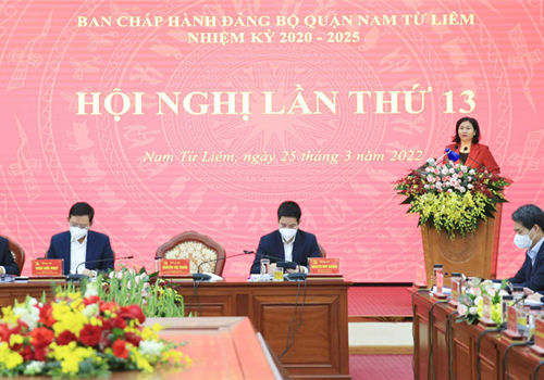 Sáng 25-3, Ban Chấp hành Đảng bộ quận Nam Từ Liêm (khóa III), nhiệm kỳ 2020-2025 đã tổ chức Hội nghị lần thứ 13 để thảo luận, đánh giá và cho ý kiến về: Báo cáo kết quả thực hiện công tác xây dựng Đảng, xây dựng hệ thống chính trị; tình hình thực hiện nhiệm vụ phát triển kinh tế - xã hội, quốc phòng - an ninh quý I; phương hướng, nhiệm vụ trọng tâm công tác quý II-2022; xây dựng kế hoạch tuyên truyền và tổ chức kỷ niệm 10 năm thành lập Quận. Đại biểu thành phố dự hội nghị có Ủy viên Trung ương Đảng, Phó Bí thư Thường trực Thành ủy Nguyễn Thị Tuyến; Ủy viên Ban Thường vụ Thành ủy, Trưởng ban Nội chính Thành ủy Nguyễn Quang Đức; Phó Chủ tịch UBND Thành phố Dương Đức Tuấn…