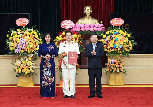 Chiều 23-5, tại Viện Kiểm sát nhân dân thành phố Hà Nội, Viện Kiểm sát nhân dân Tối cao đã tổ chức lễ công bố và trao quyết định về công tác cán bộ. Tham dự có các Ủy viên Trung ương Đảng: Viện trưởng Viện Kiểm sát nhân dân Tối cao Lê Minh Trí; Phó Bí thư Thường trực Thành ủy Hà Nội Nguyễn Thị Tuyến - Trưởng ban chỉ đạo Cải cách tư pháp Thành phố.