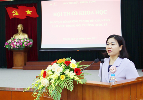 Sáng ngày 25-5, Ban Tổ chức Trung ương tổ chức Hội thảo khoa học "Đào tạo, bồi dưỡng cán bộ có đủ khả năng làm việc trong môi trường hội nhập quốc tế". Đại diện Thành uỷ Hà Nội, Uỷ viên Trung ương Đảng, Phó Bí thư Thường trực Thành uỷ Nguyễn Thị Tuyến tham luận tại Hội thảo với chủ đề "Vai trò, trách nhiệm của cấp ủy, tổ chức Đảng trong đào tạo, bồi dưỡng cán bộ đủ khả năng làm việc trong môi trường quốc tế - Từ thực tiễn của Đảng bộ Hà Nội".