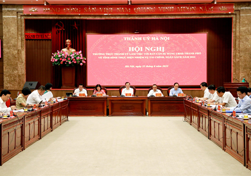 Chiều 25-8, Thường trực Thành ủy Hà Nội đã làm việc với Ban Cán sự đảng UBND thành phố về tình hình thực hiện nhiệm vụ tài chính, ngân sách năm 2022.
