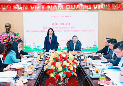 Chiều 18-12, Quận ủy Ba Đình đã tổ chức hội nghị kiểm điểm tập thể Ban Thường vụ Quận ủy và cá nhân cán bộ lãnh đạo, quản lý diện Ban Thường vụ Thành ủy quản lý năm 2023. Ủy viên Trung ương Đảng, Phó Bí thư Thường trực Thành ủy Nguyễn Thị Tuyến dự và chỉ đạo hội nghị.