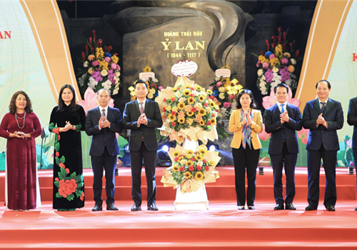 Tối 10-3, tại cụm di tích đền - chùa Bà Tấm (xã Dương Xá), UBND huyện Gia Lâm long trọng tổ chức Lễ kỷ niệm 960 năm Ngày Nguyên Phi Ỷ Lan đăng quang; công bố Quyết định công nhận “Điểm du lịch Dương Xá” và khai mạc Lễ hội truyền thống đền - chùa Bà Tấm năm 2023.