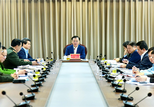 Ngày 16-3, tại trụ sở Thành ủy Hà Nội, Thường trực Ban Chỉ đạo Thành ủy về Phòng, chống tham nhũng, tiêu cực tổ chức cuộc họp thảo luận, cho ý kiến đối với Báo cáo kết quả chỉ đạo xử lý các vụ án, vụ việc từ sau Phiên họp thứ hai (tháng 12-2022) đến nay.