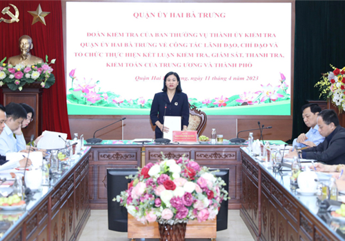 Sáng 11-4, Đoàn kiểm tra số 01 của Ban Thường vụ Thành ủy Hà Nội do Ủy viên Trung ương Đảng, Phó Bí thư Thường trực Thành ủy Nguyễn Thị Tuyến làm Trưởng đoàn kiểm tra tại Quận ủy Hai Bà Trưng về công tác lãnh đạo, chỉ đạo và tổ chức thực hiện kết luận kiểm tra, giám sát, thanh tra, kiểm toán của Trung ương và thành phố.