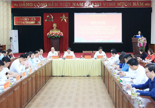 Sáng 4-4, Huyện ủy Thanh Trì tổ chức Hội nghị sơ kết giữa nhiệm kỳ thực hiện Nghị quyết Đại hội Đảng bộ huyện lần thứ XXIV, nhiệm kỳ 2020-2025, định hướng nhiệm vụ trọng tâm đến năm 2025; sơ kết quý I, triển khai nhiệm vụ trọng tâm quý II-2023. Đồng chí Nguyễn Thị Tuyến, Ủy viên Trung ương Đảng, Phó Bí thư Thường trực Thành ủy Hà Nội dự và chỉ đạo.