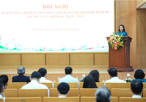 Sáng 7-4, dự và phát biểu chỉ đạo tại hội nghị sơ kết giữa nhiệm kỳ (2020-2025) của Ban Chấp hành Đảng bộ quận Ba Đình khóa XXVI, Ủy viên Trung ương Đảng, Phó Bí thư Thường trực Thành ủy Hà Nội Nguyễn Thị Tuyến yêu cầu nhận thức rõ vị trí, tầm quan trọng của quận Ba Đình, nơi diễn ra nhiều sự kiện chính trị trọng đại của Thủ đô và đất nước, để từ đó không ngừng đổi mới, sáng tạo trong công tác chỉ đạo, điều hành, phát triển quận Ba Đình xứng đáng với vai trò quận trung tâm thành phố.