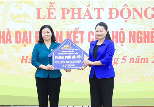 Với chủ đề “Triệu tấm lòng yêu thương - nghìn mái nhà hạnh phúc”, ngày 13-5, Đoàn Chủ tịch Ủy ban Trung ương Mặt trận Tổ quốc Việt Nam tổ chức Lễ phát động ủng hộ xây dựng nhà đại đoàn kết cho hộ nghèo của tỉnh Điện Biên. 