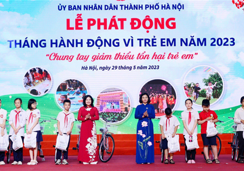 Sáng 29-5, tại Cung Văn hóa Lao động Hữu nghị Việt Xô (Hà Nội), đồng chí Nguyễn Thị Tuyến, Ủy viên Trung ương Đảng, Phó Bí thư Thường trực Thành ủy Hà Nội đã dự Lễ phát động Tháng hành động Vì trẻ em thành phố Hà Nội năm 2023. 