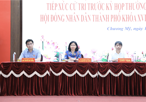 Chiều 16-6, Ủy viên Trung ương Đảng, Phó Bí thư Thường trực Thành ủy Hà Nội Nguyễn Thị Tuyến cùng các đại biểu HĐND thành phố thuộc Đơn vị bầu cử số 13 đã tiếp xúc cử tri huyện Chương Mỹ trước kỳ họp thứ mười hai, HĐND thành phố khóa XVI, nhiệm kỳ 2021 - 2026.