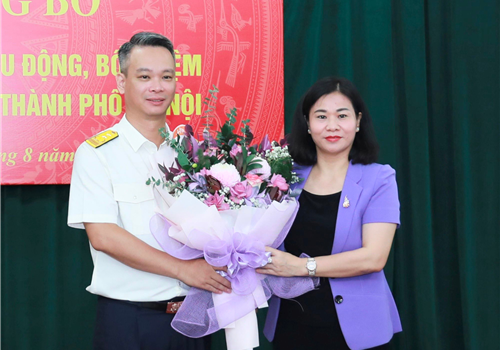 Ngày 11-8, Tổng cục Thuế tổ chức hội nghị công bố quyết định điều động, bổ nhiệm Cục trưởng Cục Thuế thành phố Hà Nội. Tham dự hội nghị có Ủy viên Trung ương Đảng, Phó Bí thư Thường trực Thành ủy Hà Nội Nguyễn Thị Tuyến; Thứ trưởng Bộ Tài chính Cao Anh Tuấn; Quyền Tổng cục trưởng Tổng cục Thuế Mai Xuân Thành.