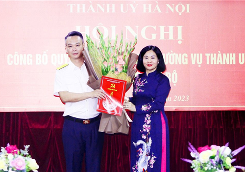 Ủy viên Trung ương Đảng, Phó Bí thư Thường trực Thành ủy Nguyễn Thị Tuyến đã chủ trì lễ công bố và trao quyết định của Ban Thường vụ thành uỷ chuẩn y đồng chí Vũ Mạnh Cường, Đảng ủy viên, Cục trưởng Cục Thuế thành phố Hà Nội, tham gia Ban Thường vụ, giữ chức vụ Bí thư Đảng ủy Cục Thuế thành phố Hà Nội nhiệm kỳ 2020-2025.

