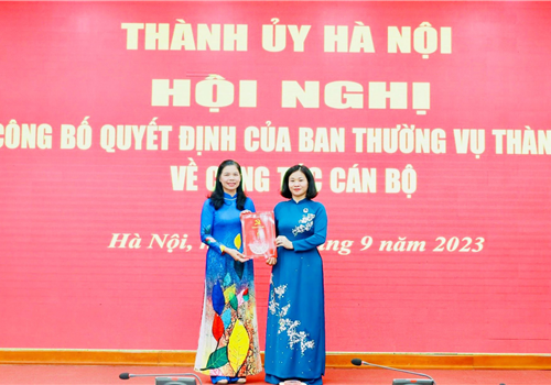 Ngày 20-9, Ủy viên Trung ương Đảng, Phó Bí thư Thường trực Thành ủy Hà Nội Nguyễn Thị Tuyến đã chủ trì Hội nghị công bố Quyết định của Ban Thường vụ Thành ủy Hà Nội về công tác cán bộ. 